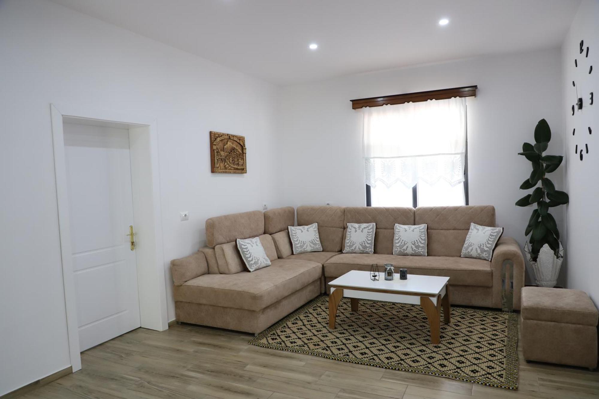 Vila Luen Berat Dış mekan fotoğraf