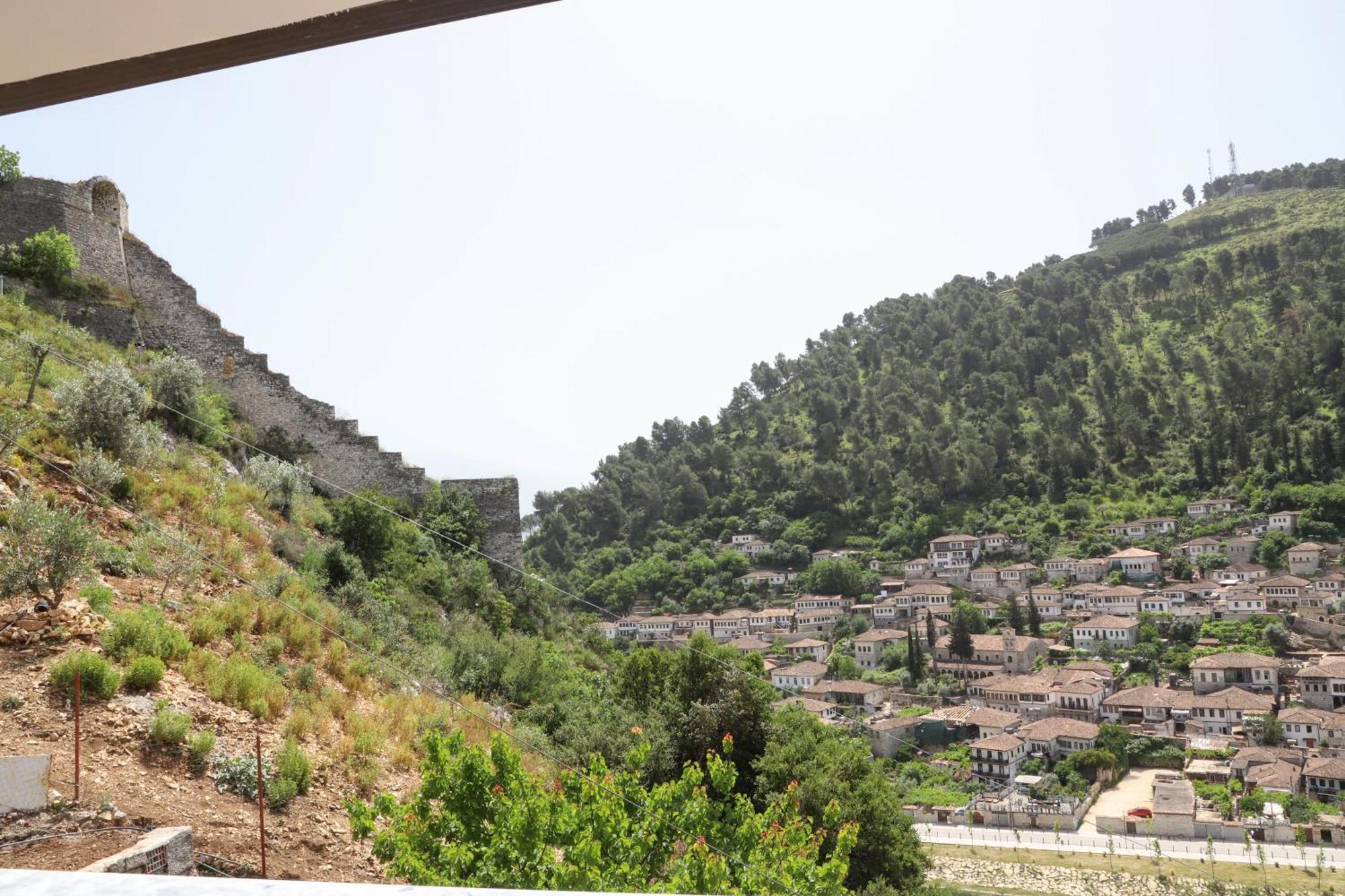 Vila Luen Berat Dış mekan fotoğraf